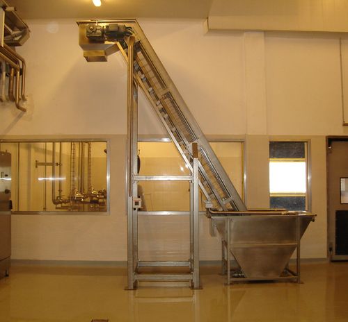 Sistema elevador de frutas y hortalizas por cangilones 5tn/h